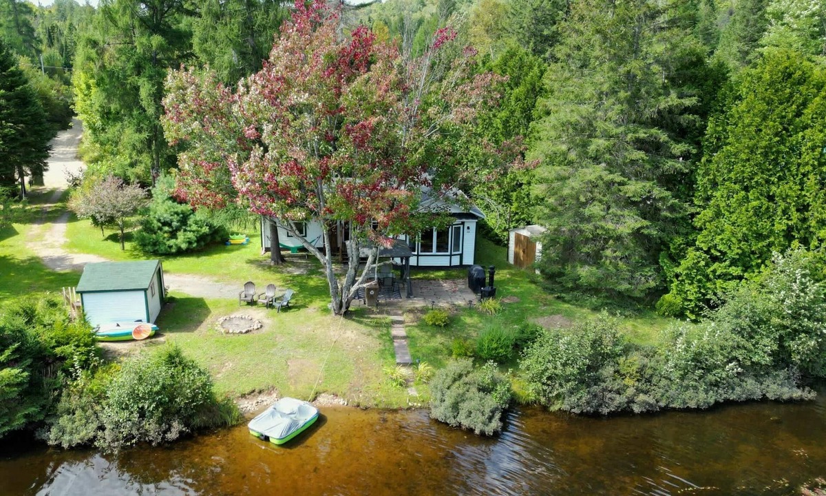Saint-Alphonse-Rodriguez Ski Chalet | Spa & Nature by the Water | Chalet O’Hara