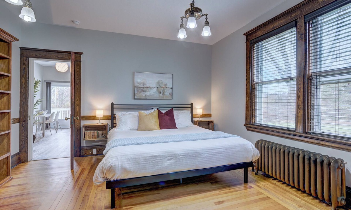 Lunenburg Apartment | Spacious 1-Bedroom King Bed Suite w/Deck (Suite 3)