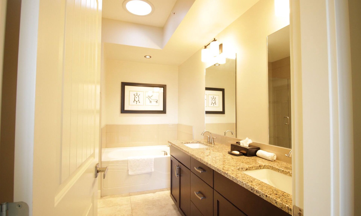 Okanagan-Similkameen House | Spacious 2-Bedroom Getaway with Expansive Views of Osoyoos