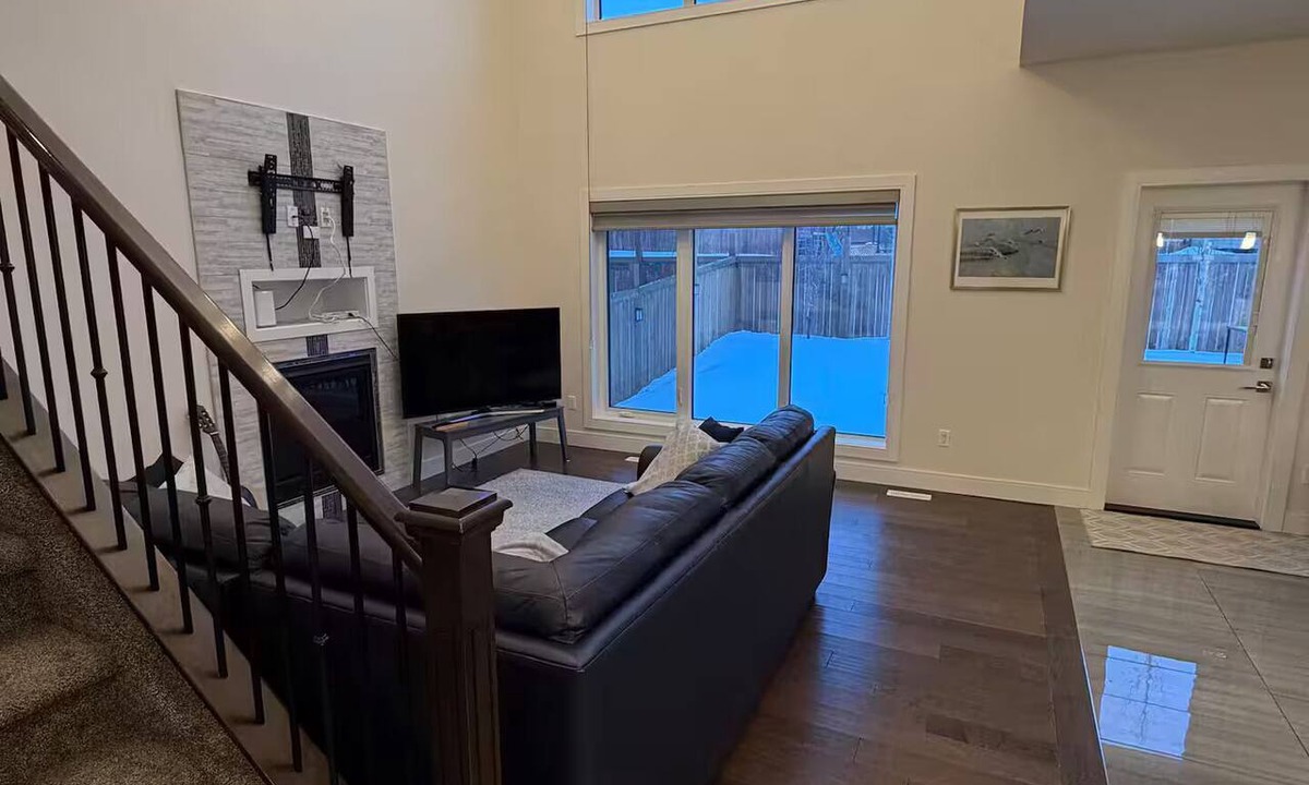 Beaumont House | Spacious, Beautiful Home in Quiet, Scenic Beaumont