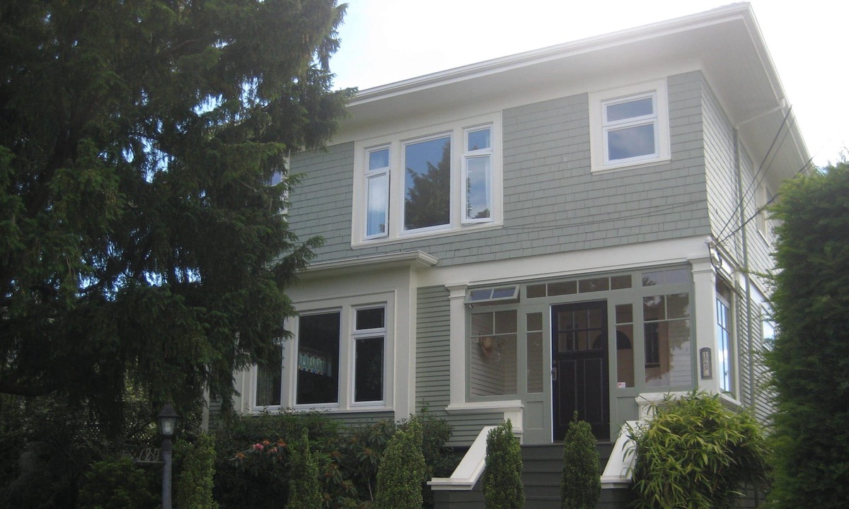 Fairfield House | Spacious character home for May and June 2020