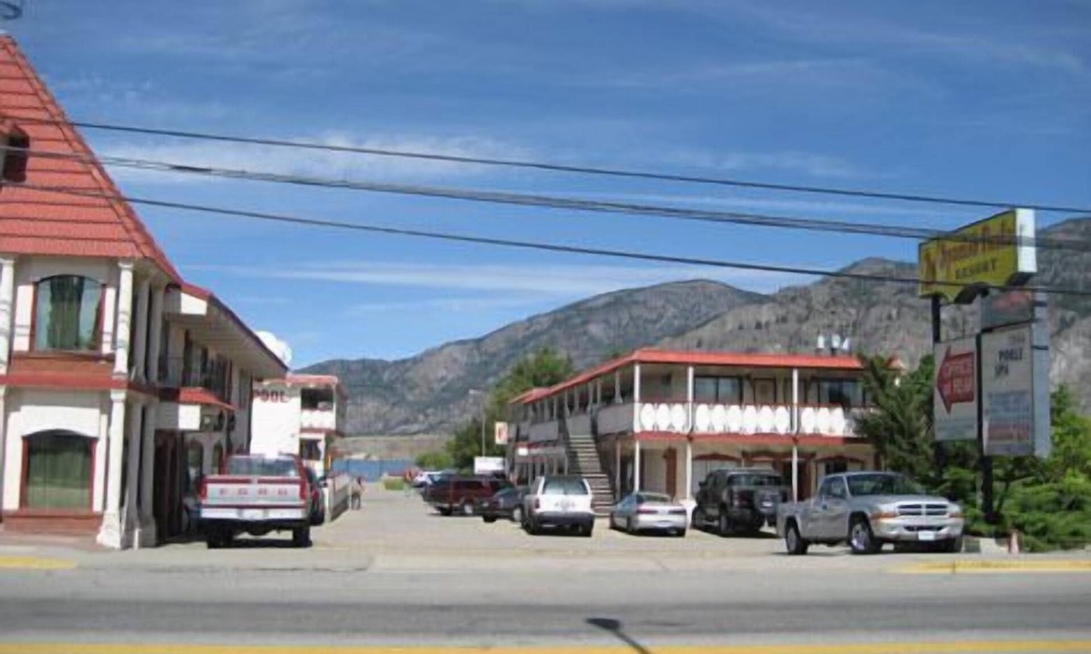 Osoyoos Hotel | Spanish Fiesta Resort