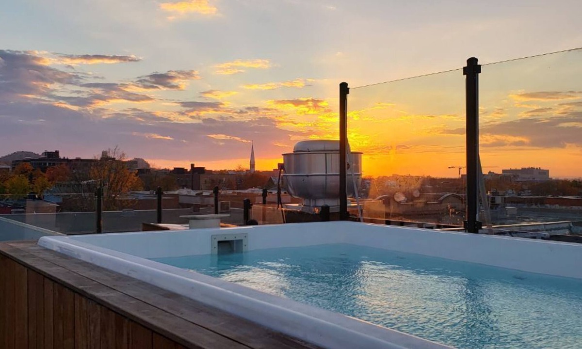 Mile End Condo | Sparkling Chic Apartment in Trendy Mile End