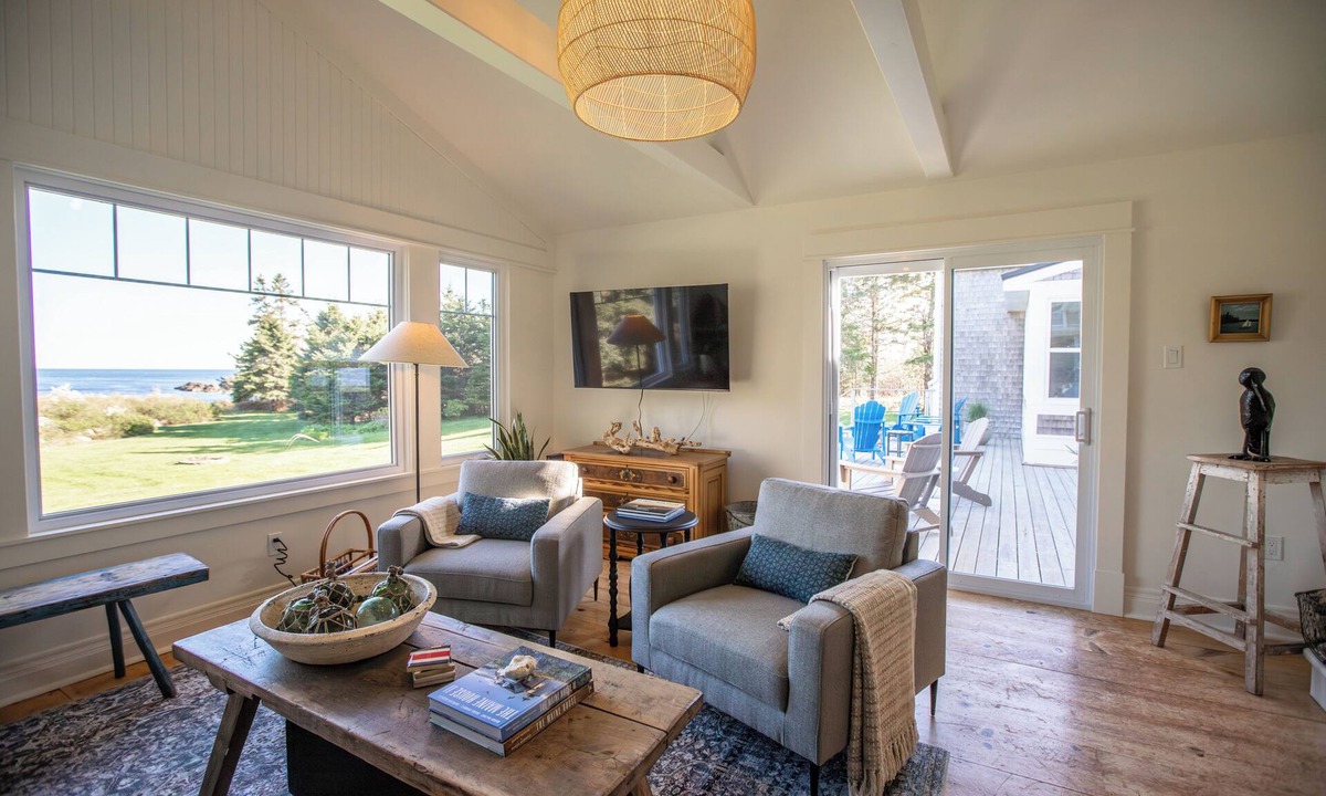 Cherry Hill House | Spectacular Seaside Cottage on South Shore