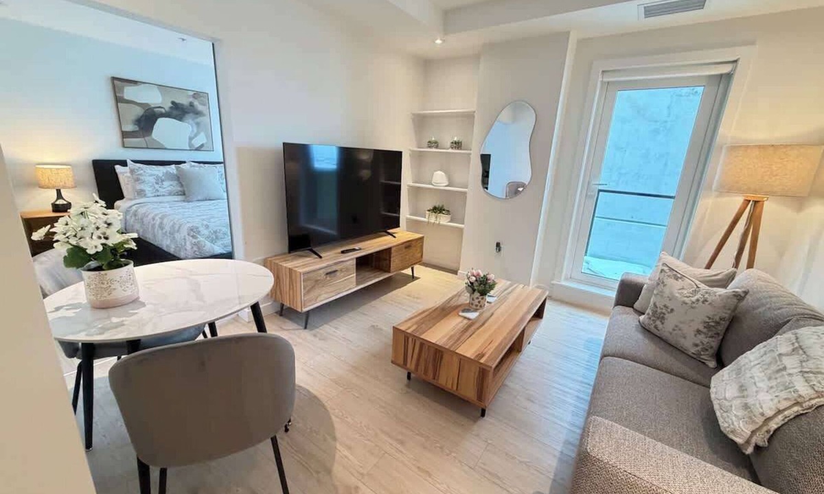 North End Apartment | Spotless 1 BR in North End HFX with 6 appliances