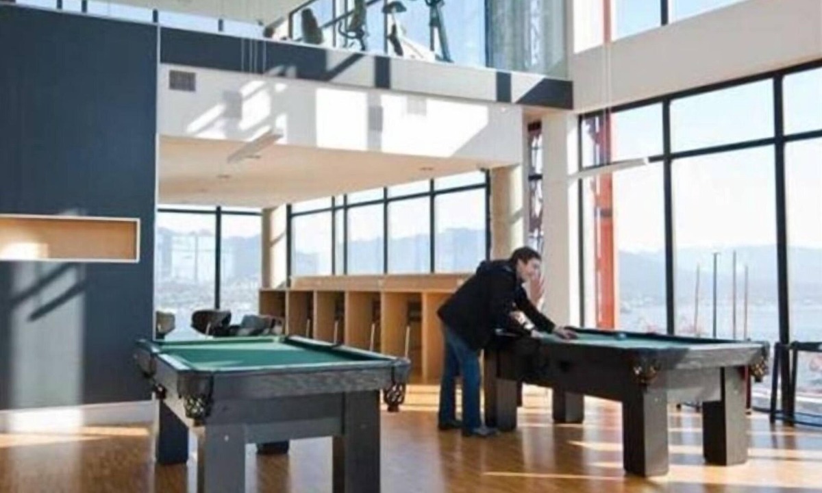 Gastown Condo | Stay in the iconic Vancouver Residential Tower