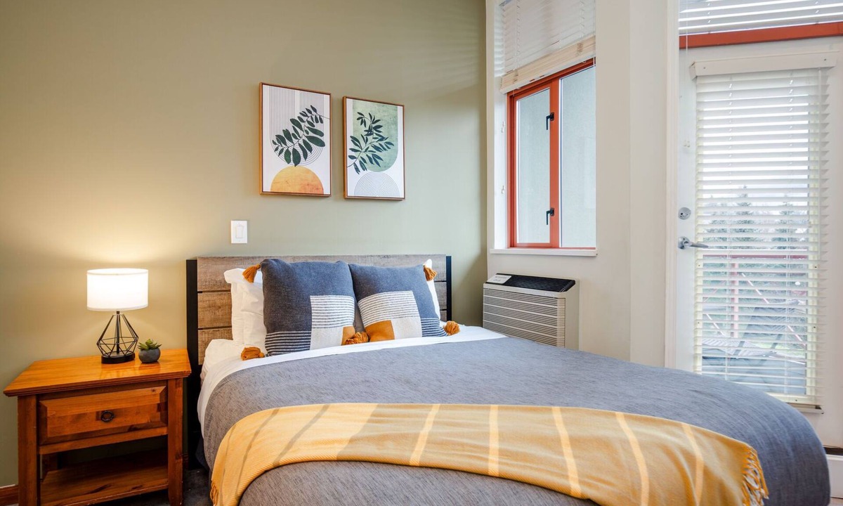 Village North Condo | Studio | Alpenglow Lodge | Private Balcony w/Mtn view | Gym | Epic Location