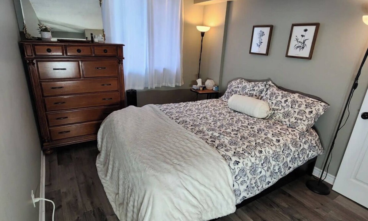 Windsor Apartment | Stunning 17th Floor 1 Bed with Detroit Skyline & River Views – Downtown Windsor
