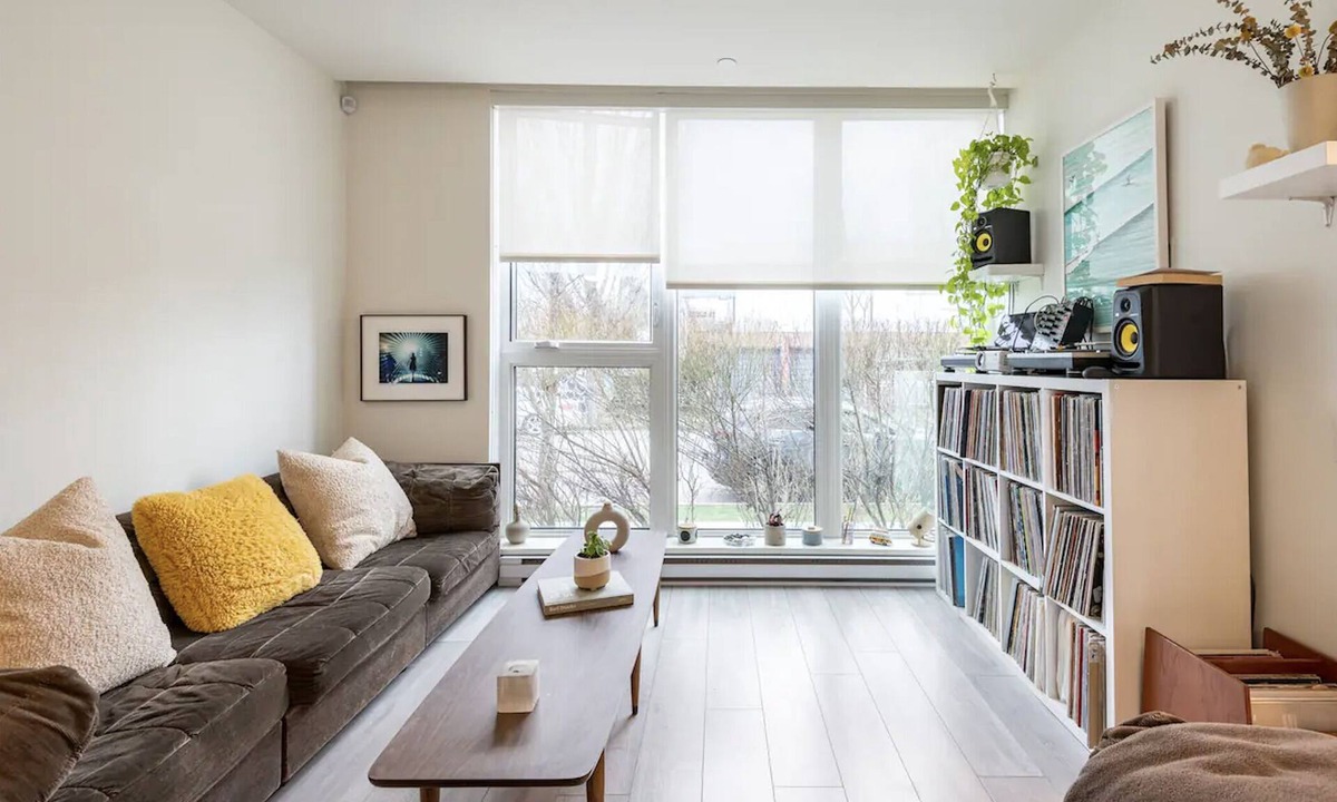 Kensington-Cedar Cottage House | Stunning Modern Townhome, 4-Bed, 2-Bath, & Patio in the City's Best Location