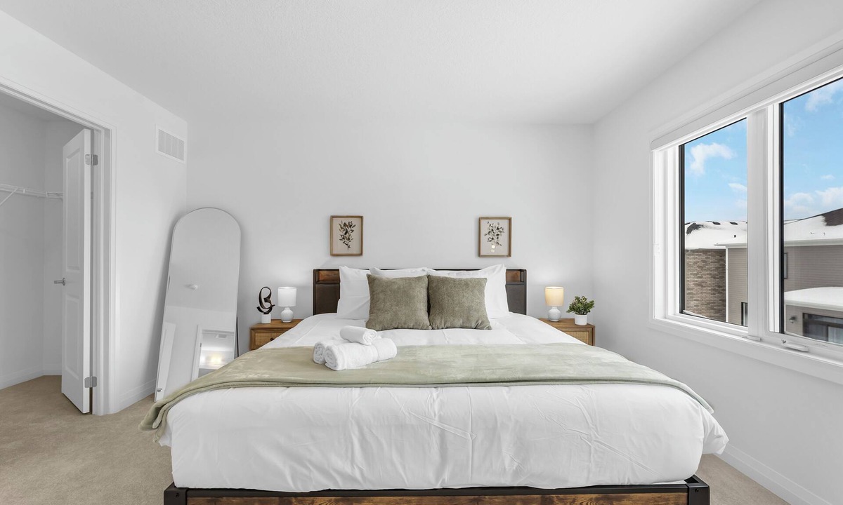Caledonia House | Stylish 3BR Home w/Dedicated Office Space