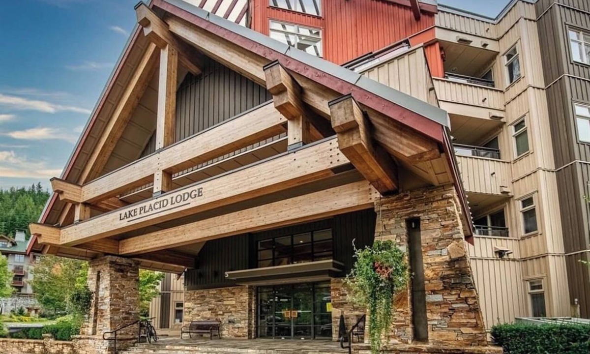 Whistler Creekside Condo | Stylish Retreat Steps to Gondola Pool & HotTub