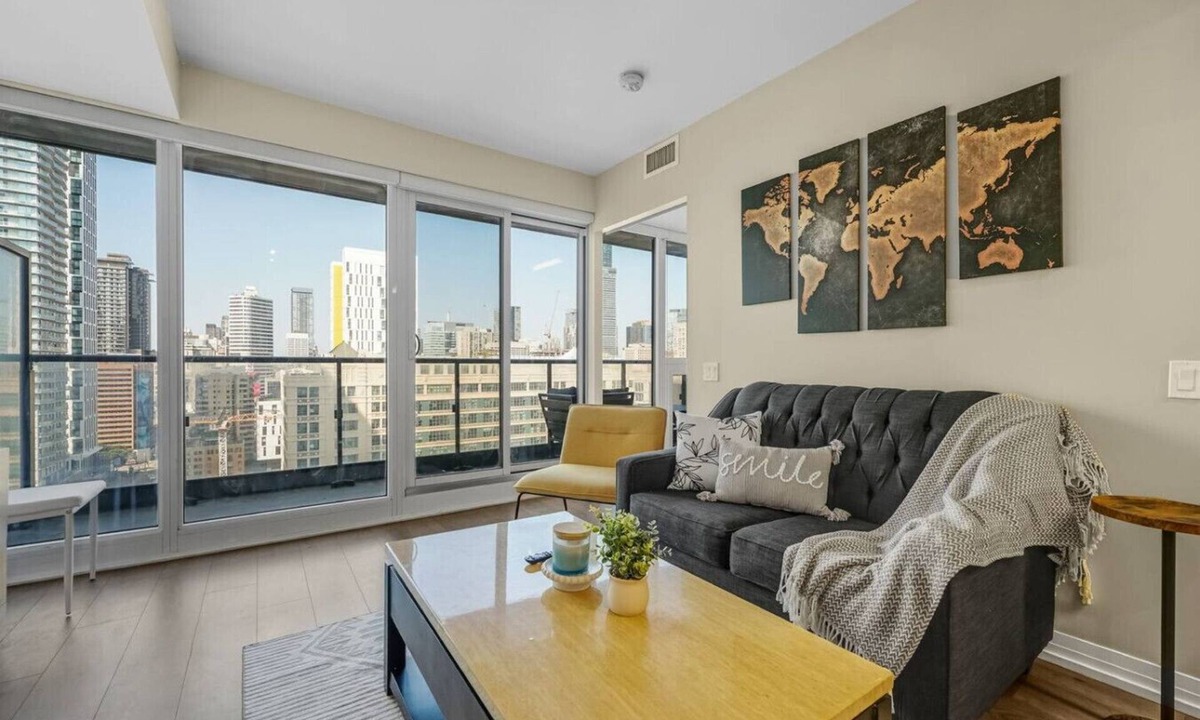 Garden District Apartment | Suite Mia: Medical District 2BR Walk to St. Mike’s