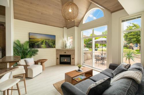 North End Apartment | sunset 101