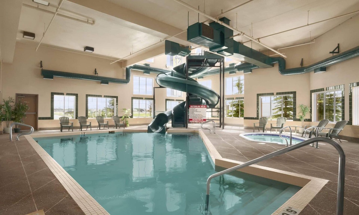 Fort St. John Hotel | Super 8 by Wyndham Fort St. John BC
