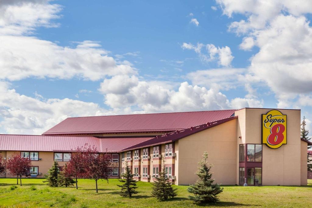 Edmonton Hotel | Super 8 by Wyndham Sherwood Park/Edmonton Area