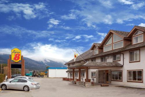 Valemount Hotel | Super 8 by Wyndham Valemount