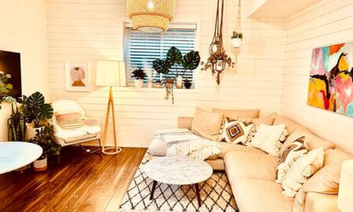 Vancouver House | Super cozy one bedroom suite!