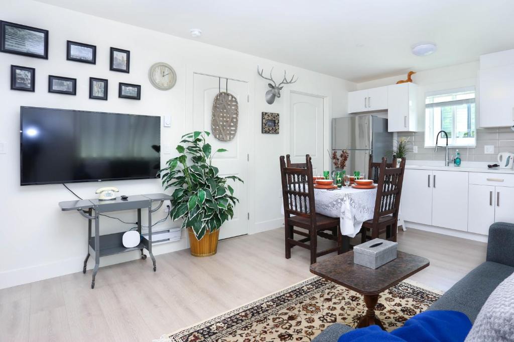 Marpole Apartment | Tasteful 2 BR Suite Near Marine Gateway