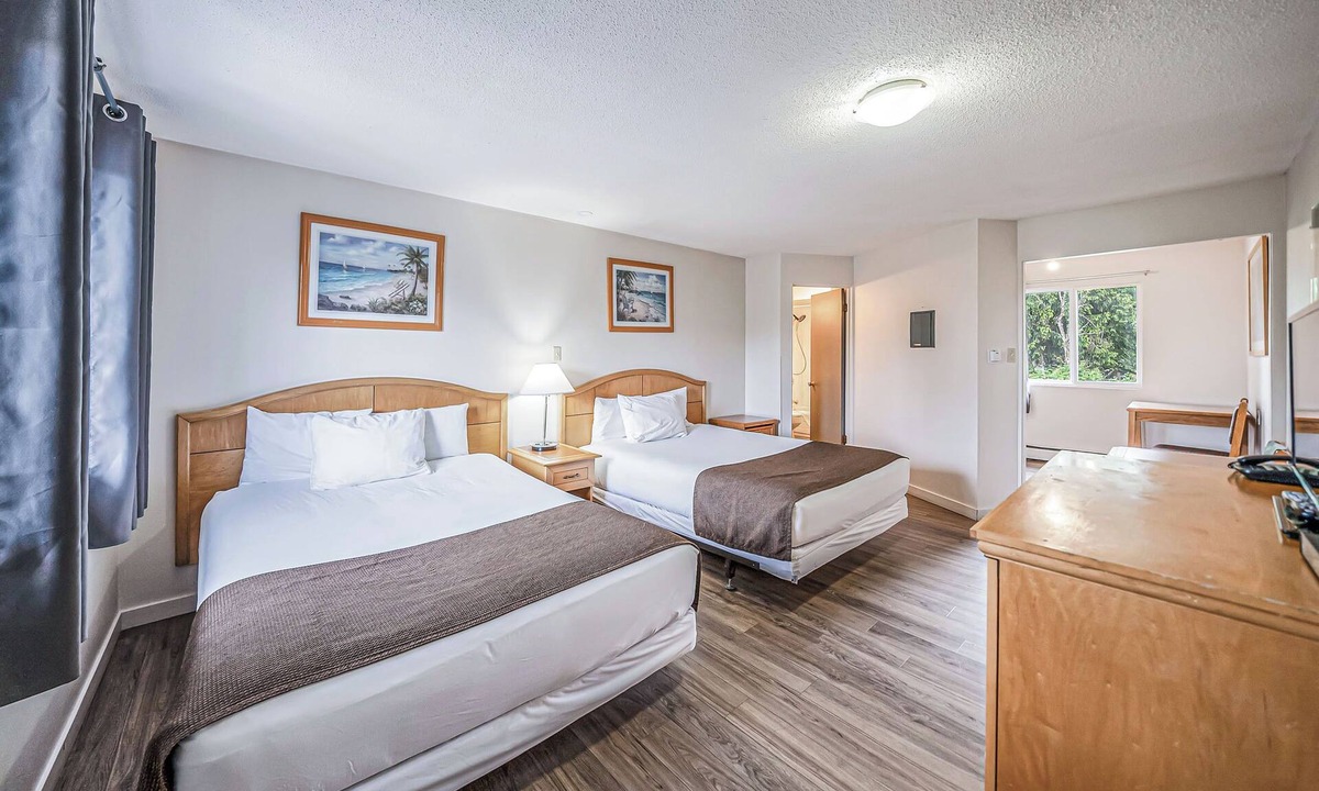 Regional District of Nanaimo Hotel | The Bluebird Motel