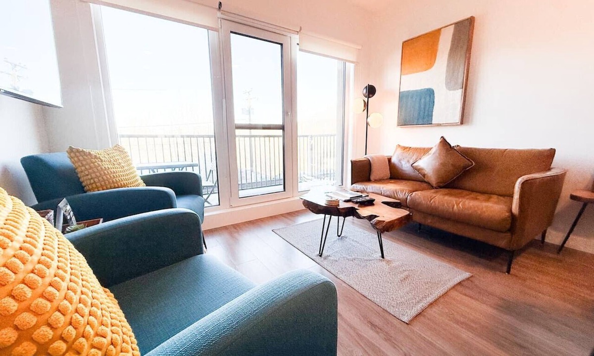 Golden Apartment | The Cache Contemporary DT Condo