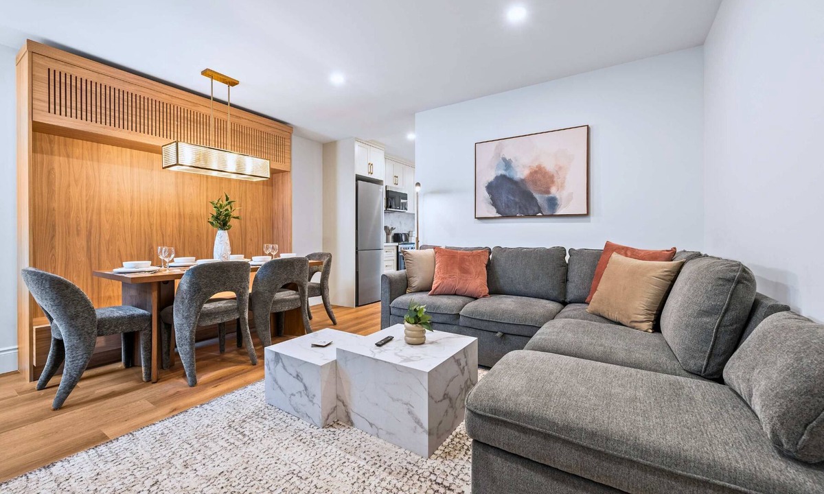 Riverdale Apartment | The Gerrard | Modern New Walkable City Stay