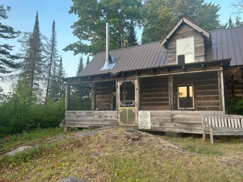 Hastings Highlands House | The Homestead at Rutledge Lake