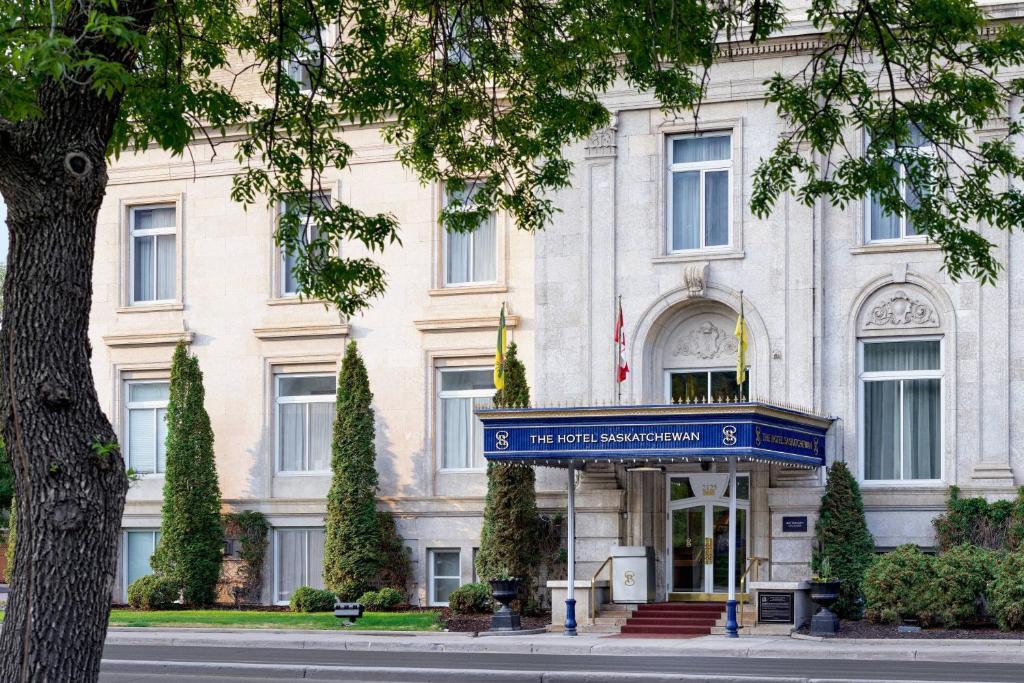 Regina Hotel | The Hotel Saskatchewan, Autograph Collection