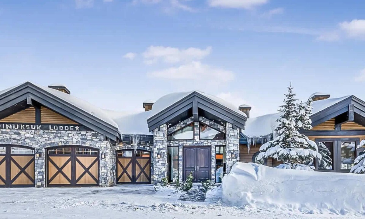 Big White Ski Resort Ski Chalet | The Inuksuk Lodge | Slope-Side Luxury Chalet