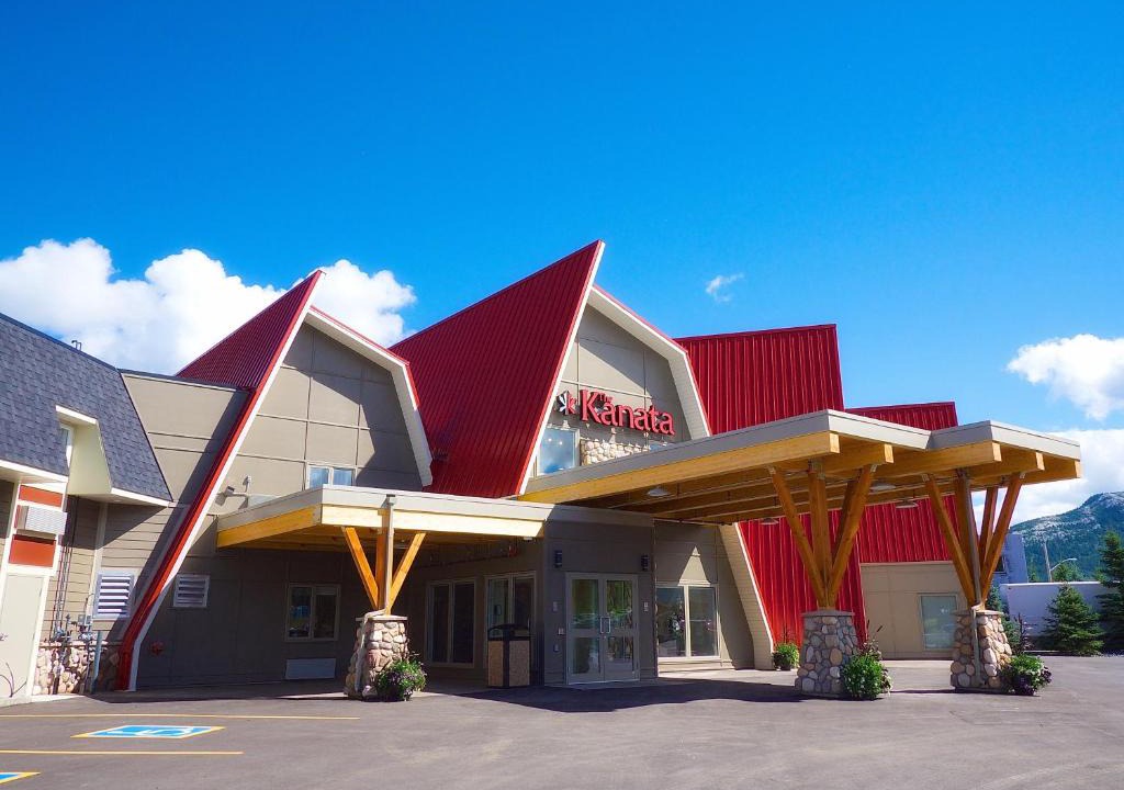 Blairmore Hotel | The Kanata by BCMInns Blairmore