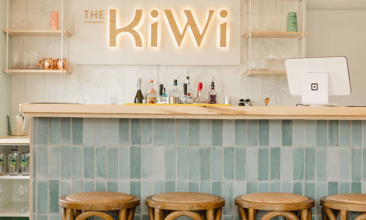 Grand Bend Hotel | The Kiwi Motel