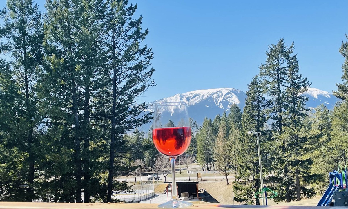 Radium Hot Springs Hotel | The Piccadilly Motel