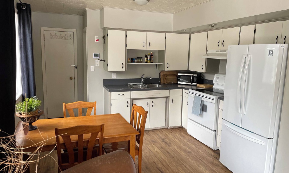Valemount House | The station home away from home in Valemount BC