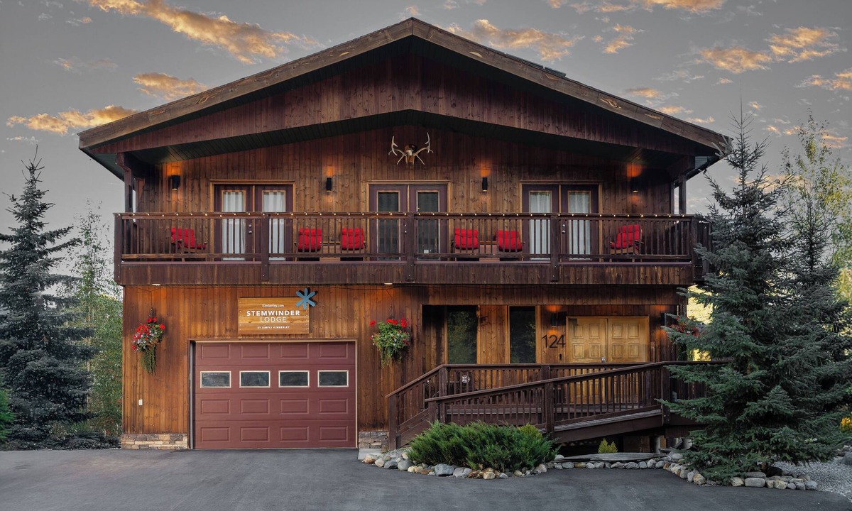 East Kootenay Cabin | The Stemwinder Solar Lodge by Simply Kimberley