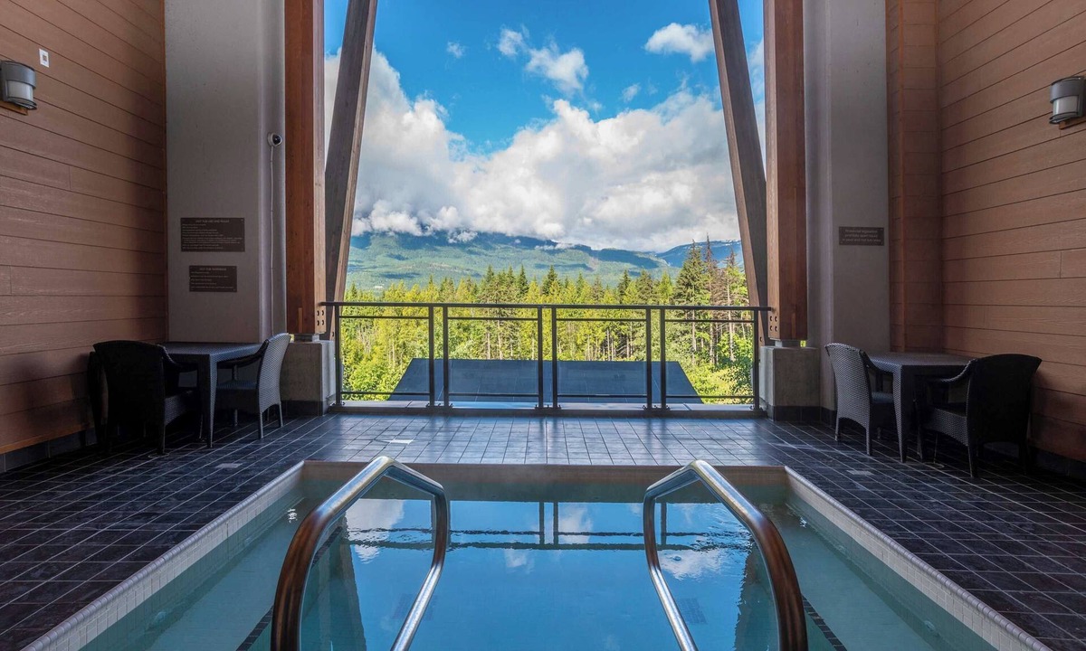 Revelstoke Resort | The Sutton Place Hotel Revelstoke Mountain Resort
