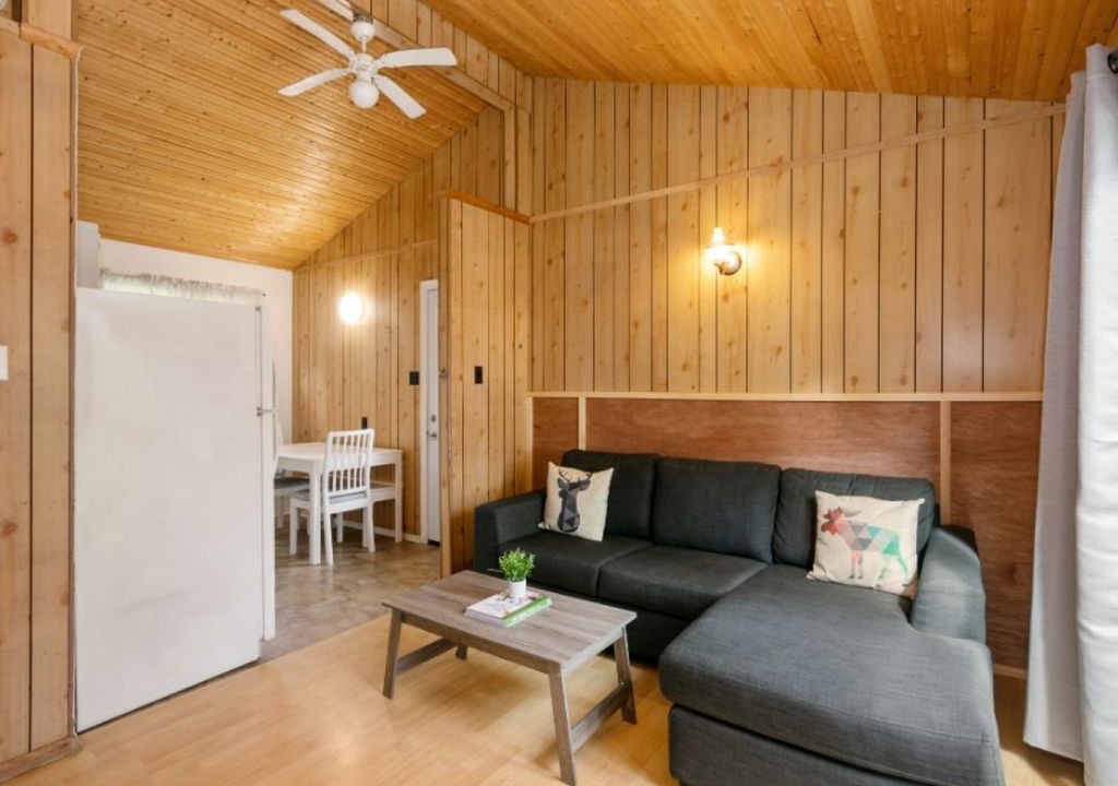 Havelock-Belmont-Methuen House | The Trace at Oak Lake - Cabin with a Lake View