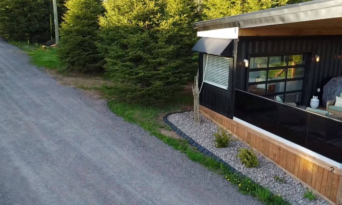 Mayfield Cabin | The Woodlot Cabin # 2 (The Cozy Fox)