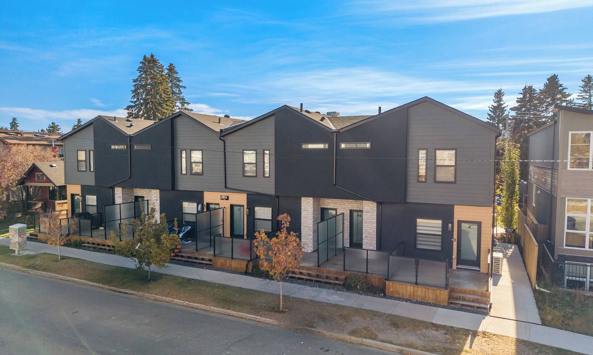 Capitol Hill House | Three Sisters Villas | 9BD 6BA | 7 mins DT |20 ppl