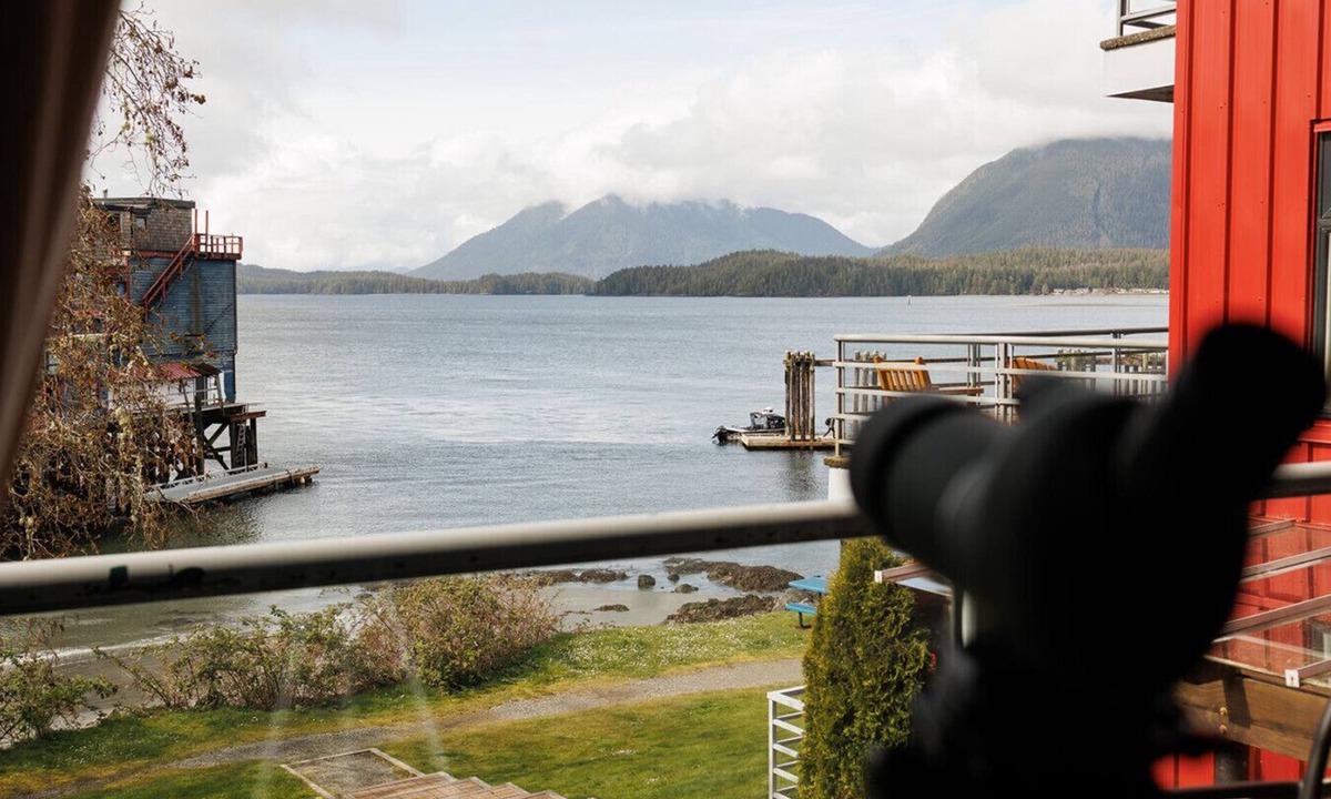 Tofino Condo | Tofino Waterfront Eco Condo - Waterfront downtown location