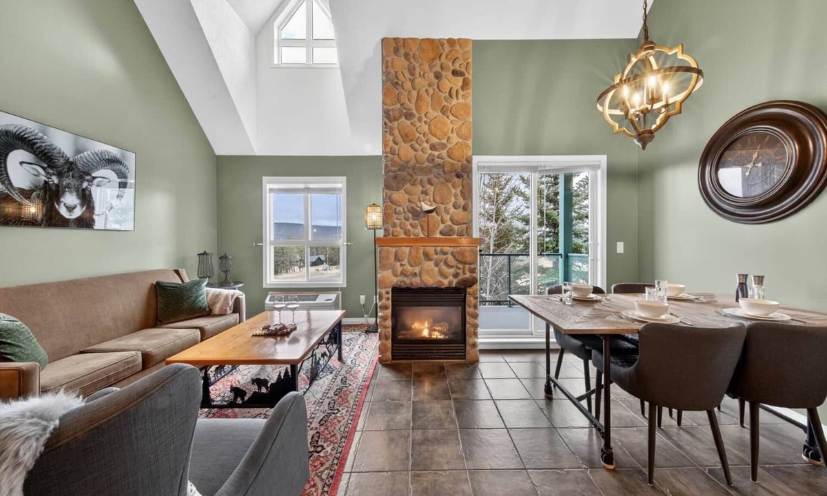 Radium Hot Springs Apartment | Top Floor with Loft | Pool | Mountain Views (NEW LISTING!)