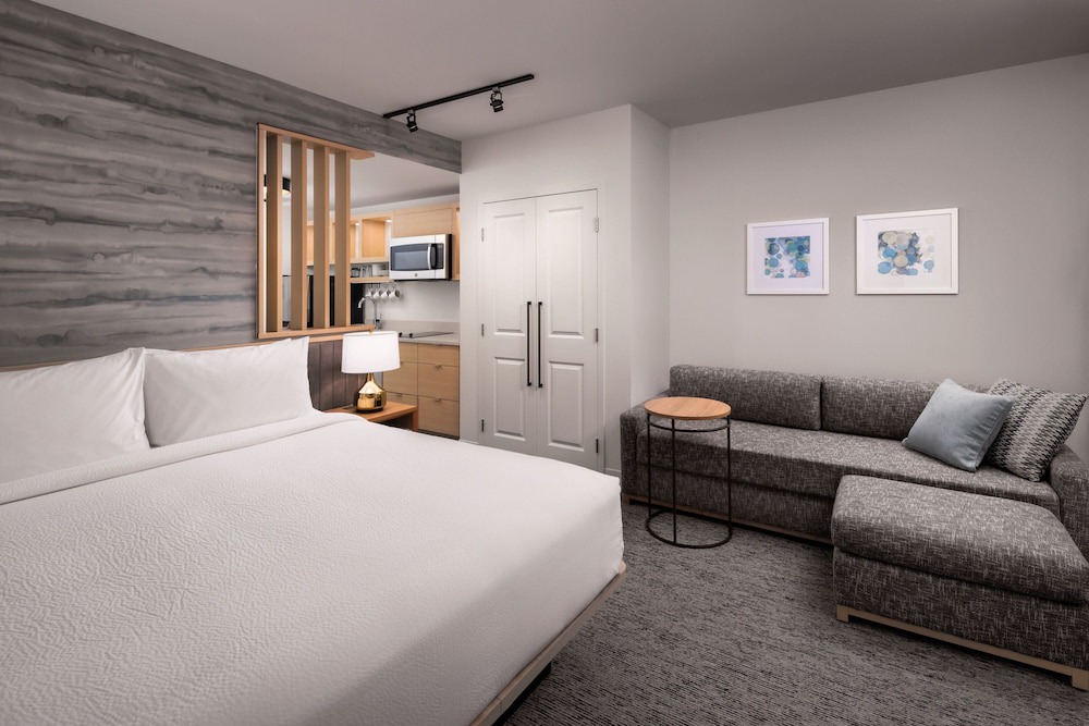 Westbank Hotel | TownePlace Suites by Marriott West Kelowna