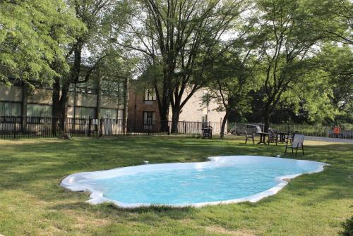 Trois-Rivieres Hotel | Travelodge by Wyndham Trois-Rivieres