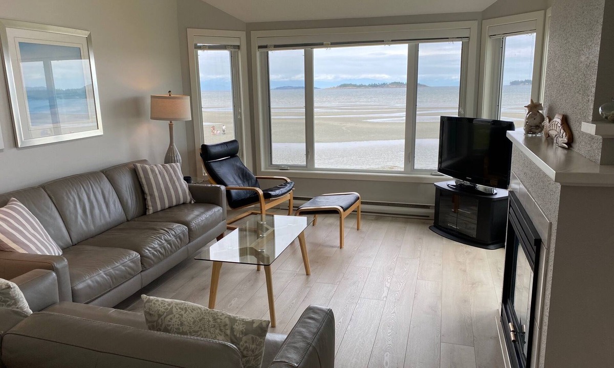 Regional District of Nanaimo Condo | TRULY BEACHFRONT - 180 Degree Panoramic View of the Beach