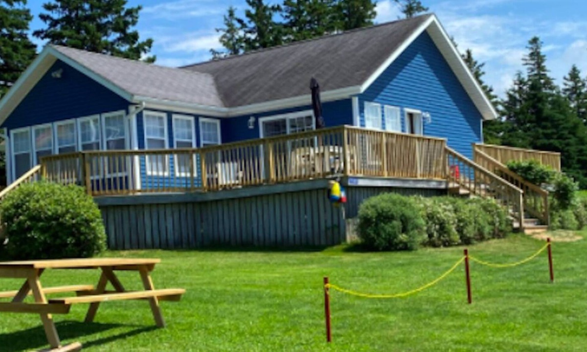 Kensington Cottage | Two Cottages Situated On The Same Lot With Incredible Country Views