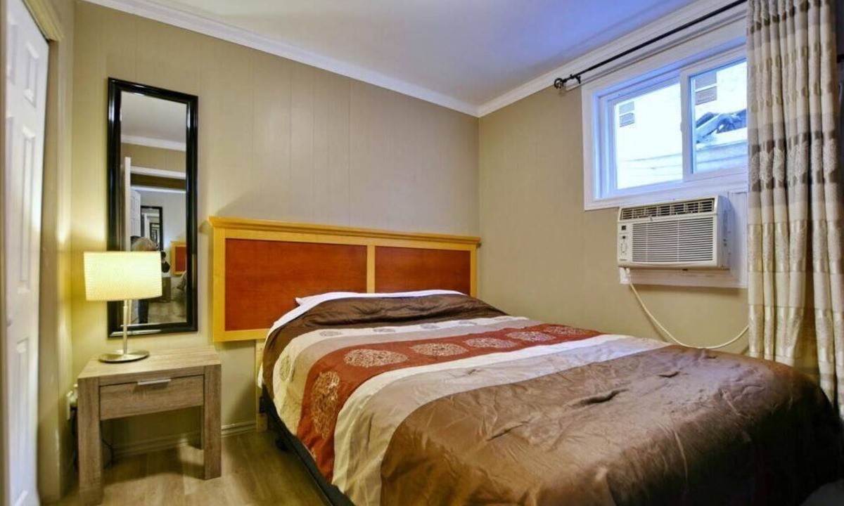 Wasaga Beach Cabin | Unit 4 2BR Beach Getaway 5-Min Walk to Wasaga Beach