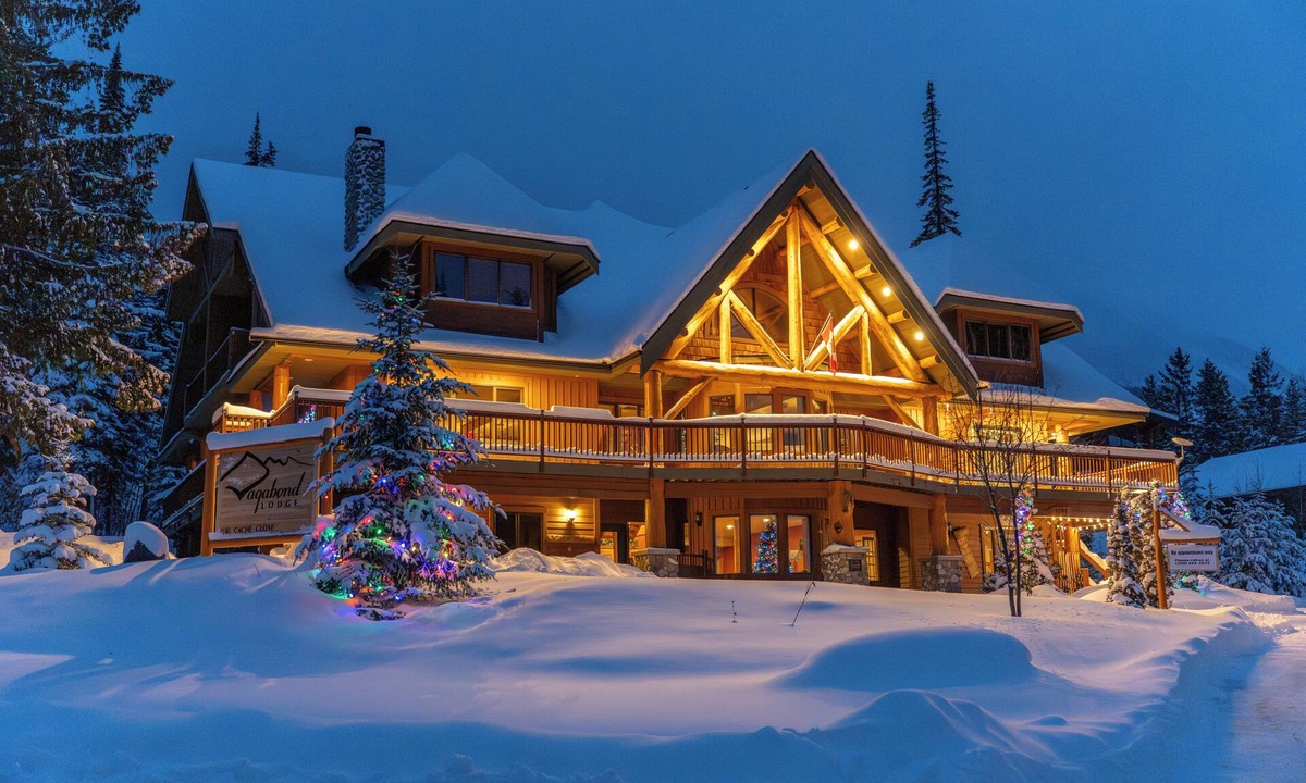 Golden Cabin | Vagabond Lodge at Kicking Horse Resort