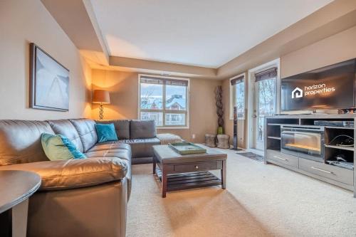 East Kootenay Apartment | Valley View Haven - BBQ Hot Tub Pool Gym