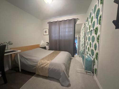 Richmond House | Vancouver airport 7mins away Peace room