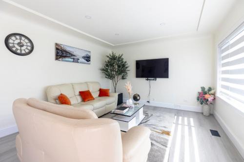 Sunset House | Vancouver Cozy Cove