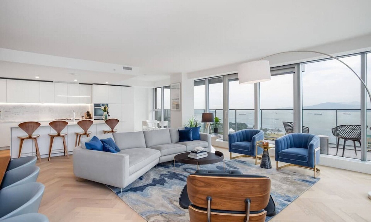 Downtown Vancouver Condo | Vancouver House 4703 · Breathtaking Views 3 bdrm, pool, hot tub, gym