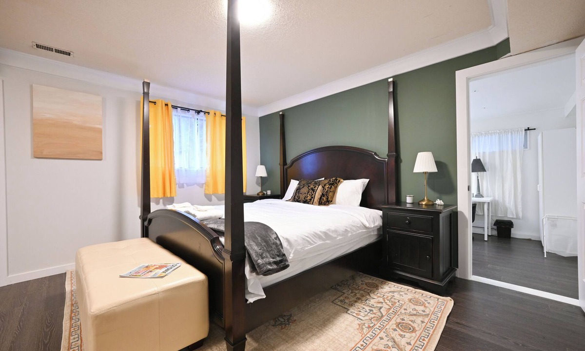 Dunbar Apartment | Vancouver/UBC 2BD Suite